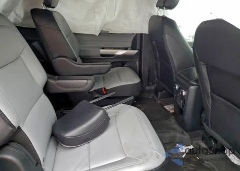 2021 Ford Explorer Xlt z USA, uszkodzony, nr VIN 1FMSK8DHXMGA32268